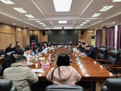 西塞山区召开管理收集餐饮食物平安问题专项步